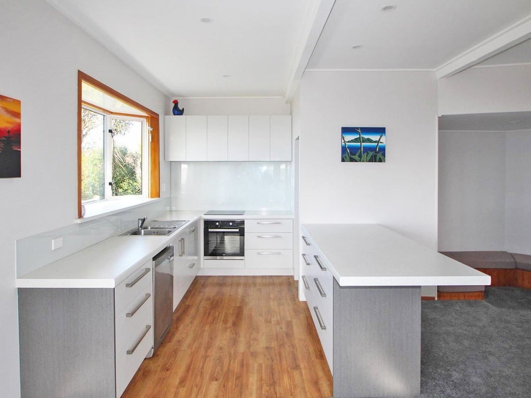 38 Ure Street, South Hill, Oamaru - Carousel 2
