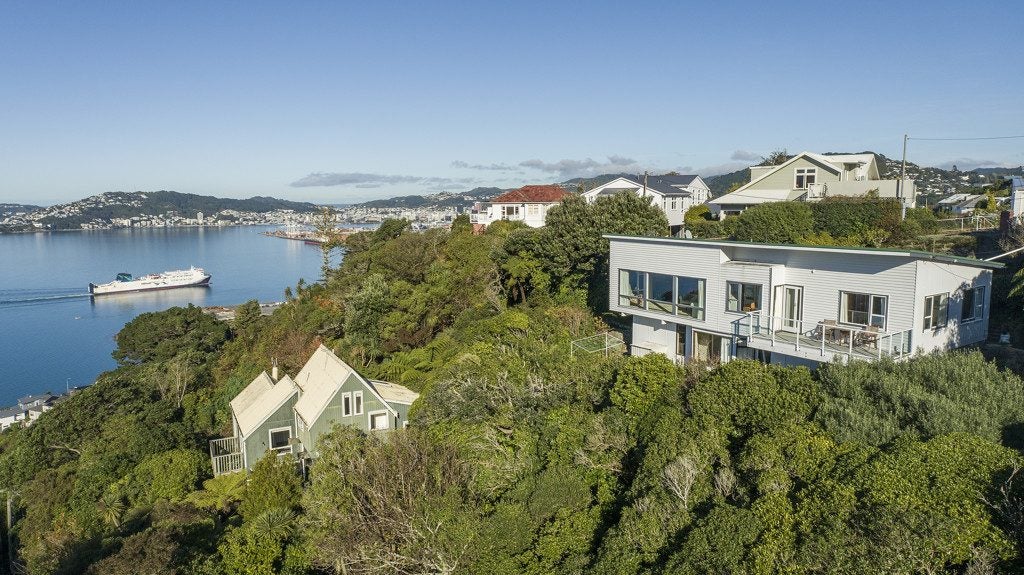 86 Calcutta Street, Khandallah, Wellington - Carousel 17