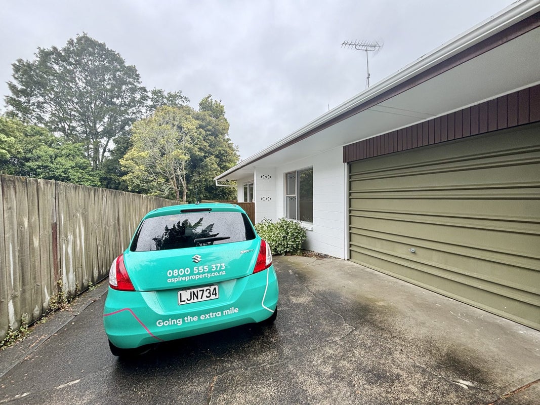 2/5 Teviot Place, Totara Vale, Auckland - Carousel 7