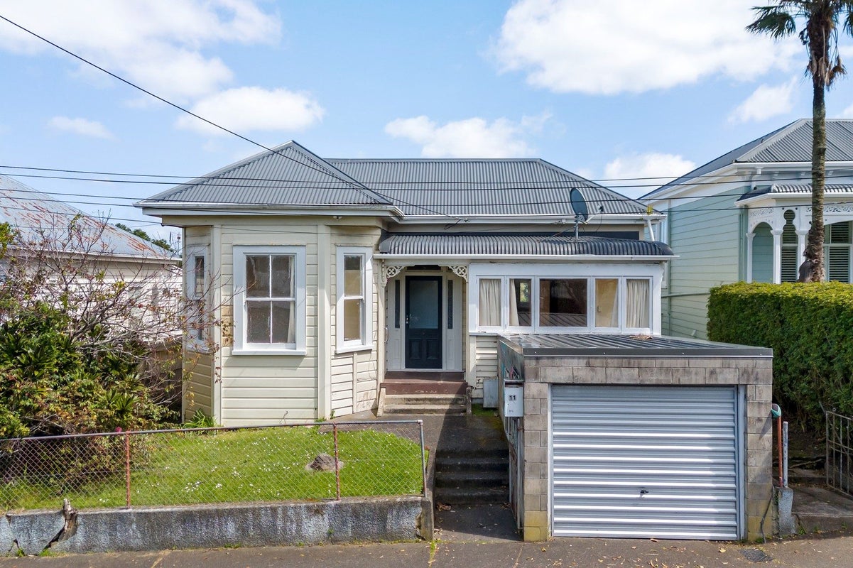 11 Chamberlain Street, Grey Lynn, Auckland - Carousel 1