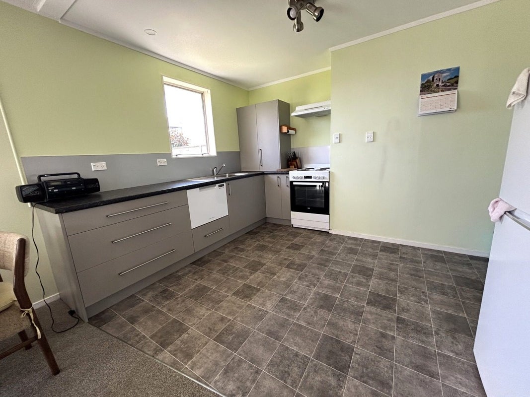 15 Brougham Street, Westport, Westport - Carousel 2