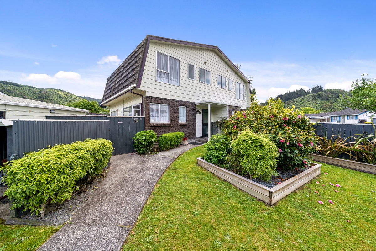 2/4 BERYL GR, BIRCHVILLE, UPPER HUTT - Carousel 2