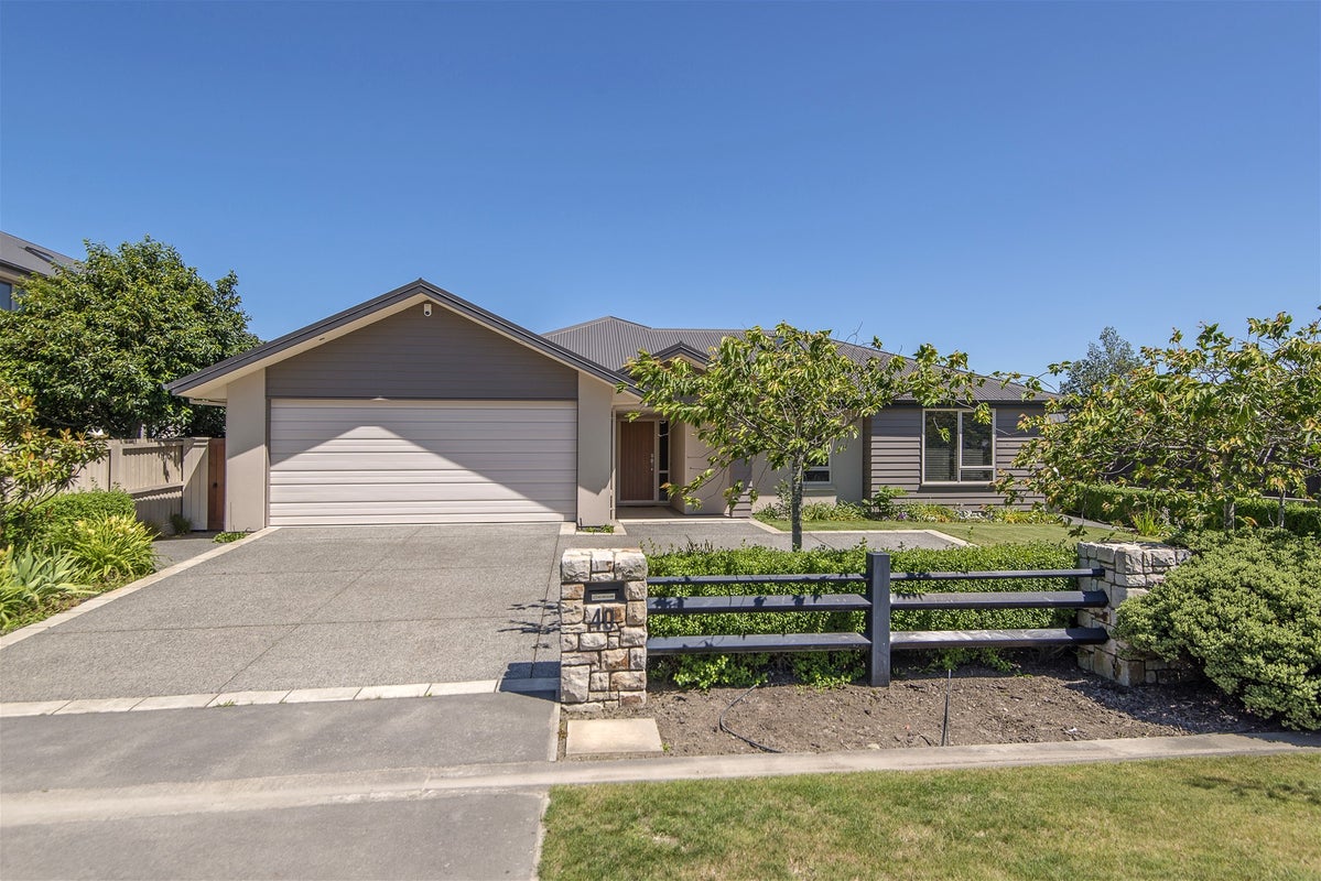 40 Worsleys Road, Cracroft, Christchurch - Carousel 1