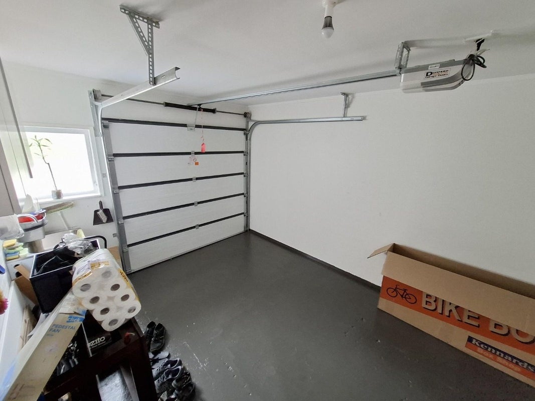 32A Hayr Road, Three Kings, Auckland - Carousel 16