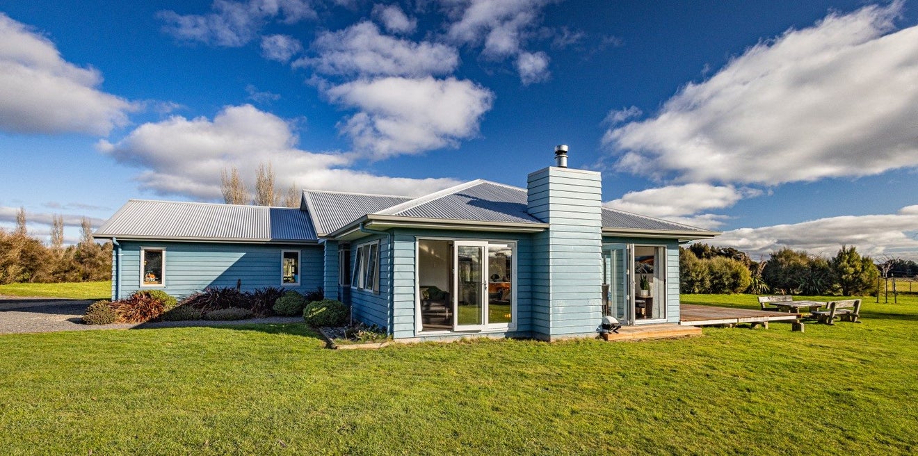 129 Burns Street, Ohakune - Carousel 1