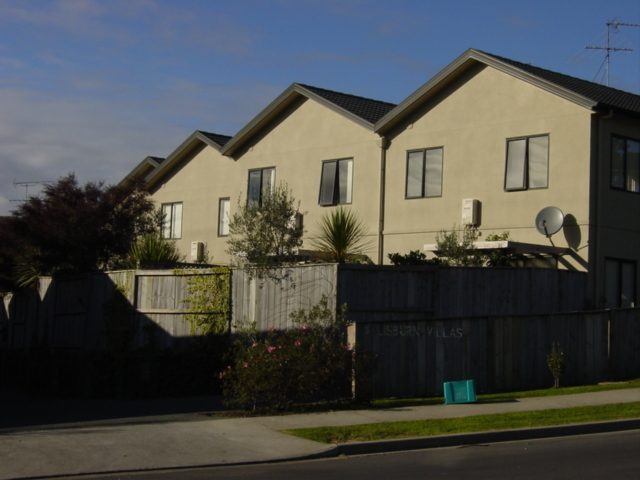 13/3 Orwell Road, Greenhithe, Auckland - Carousel 1