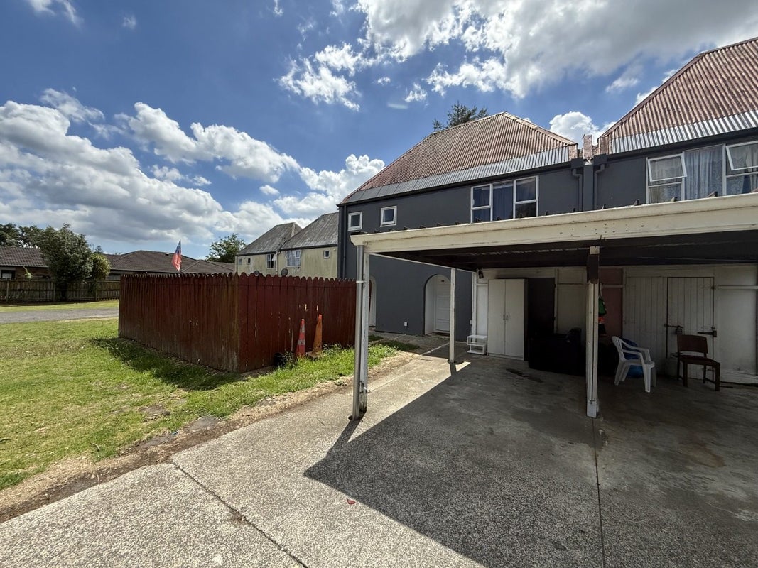36 Wakefield Road, Favona, Auckland - Carousel 1