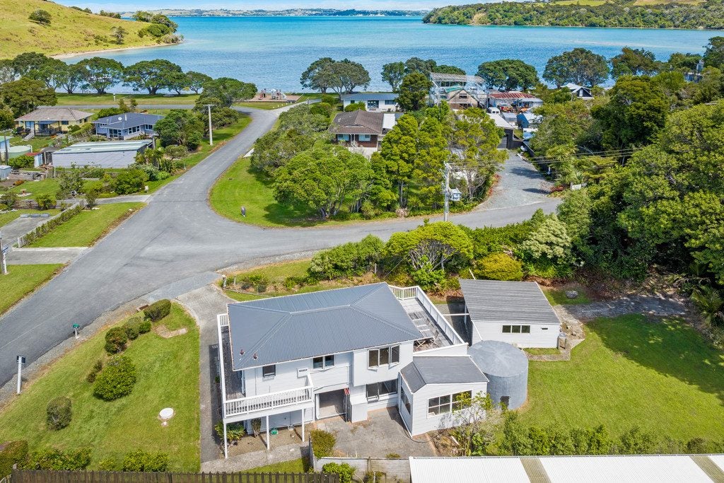 89 Clinton Road, Tawharanui Peninsula, Warkworth - Carousel 2