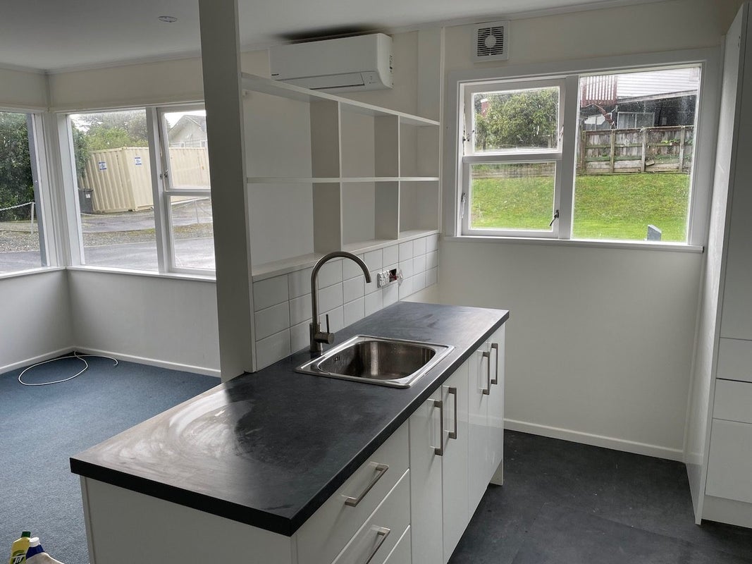 2 Marua Place, Ranui, Porirua - Carousel 2