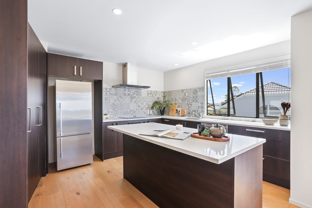7A Kingshaven Close, Mount Roskill, Auckland - Carousel 2