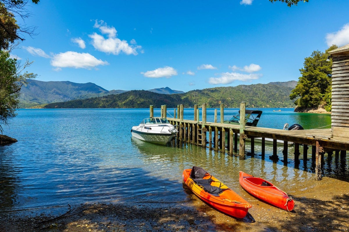 0 Christys Bay, Lochmara Bay - Carousel 2