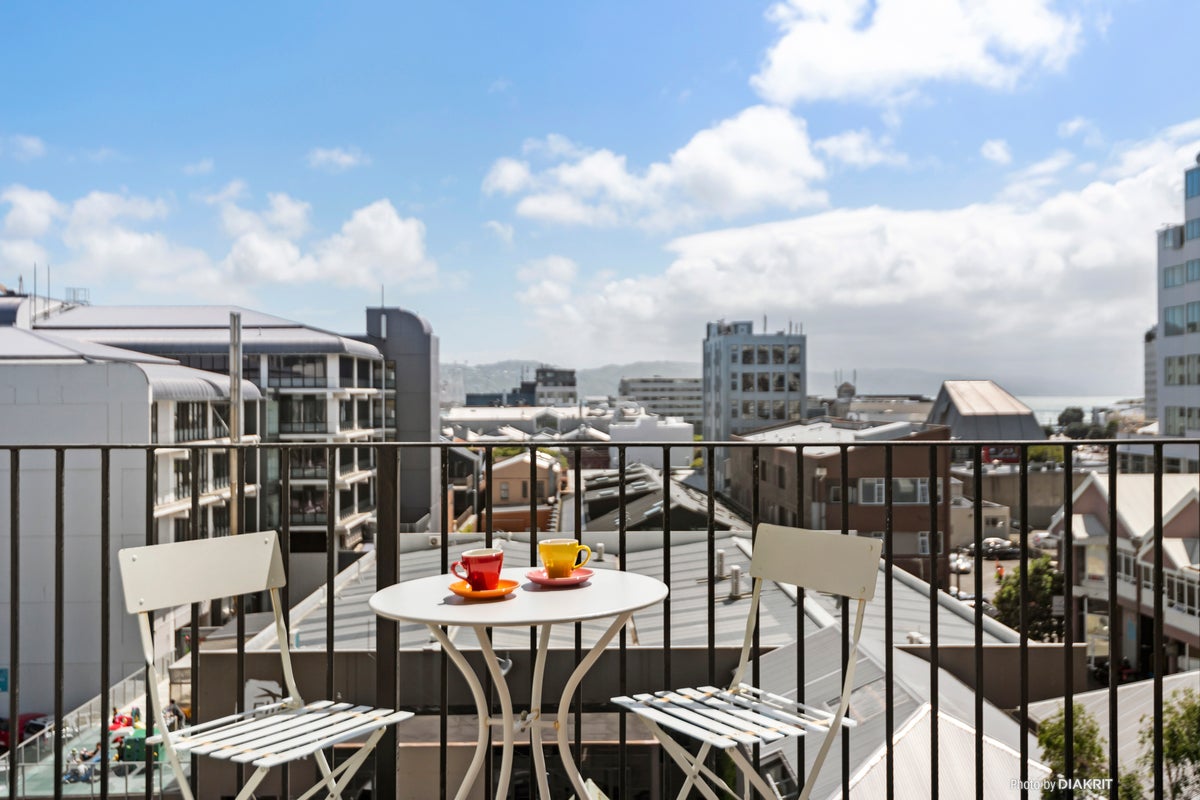 5/23 Tennyson Street, Te Aro, Wellington - Carousel 1