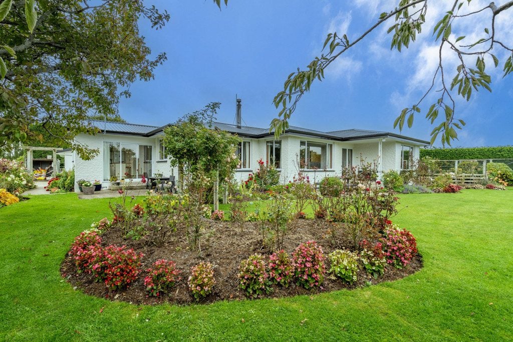 50 Myross Road, Myross Bush - Carousel 1