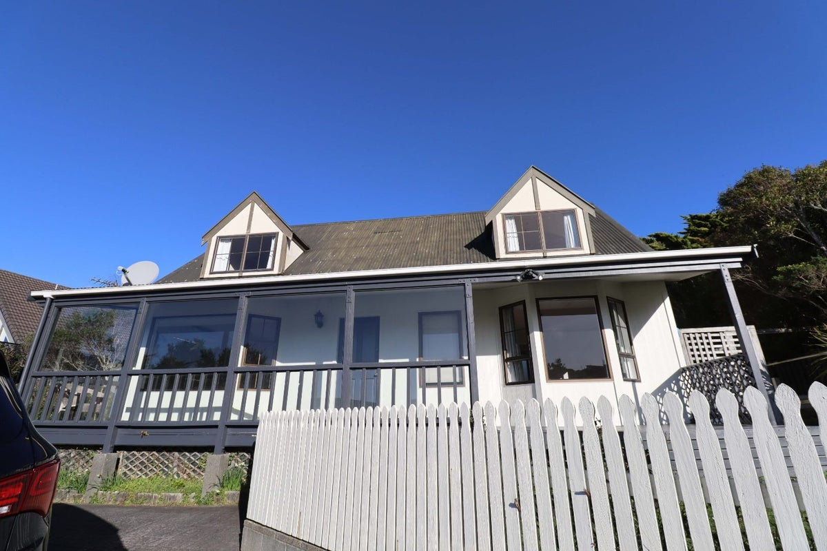 11 Nebraska Way, Brooklyn, Wellington - Carousel 1