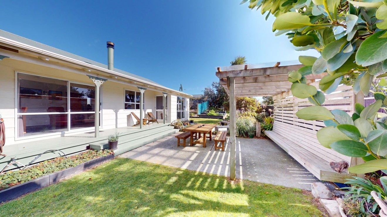 43 Kahukura Avenue, Waitarere Beach, Levin - Carousel 2