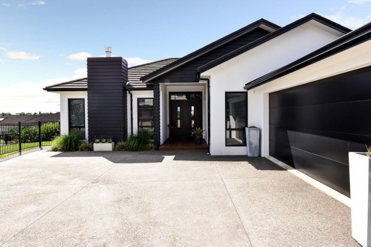 1 Bosun Place, Flagstaff, Hamilton - Carousel 1