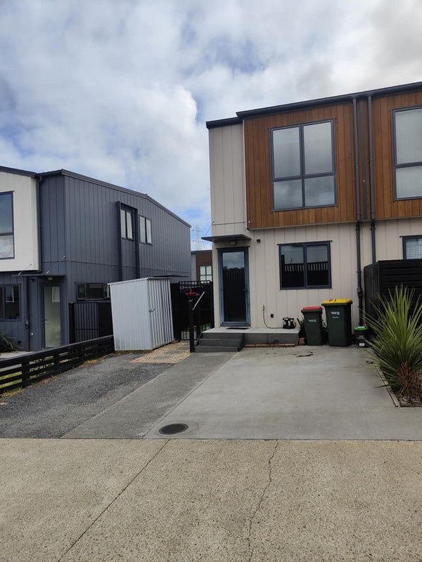15 Bugle Road, Totara Park, Auckland - Carousel 2