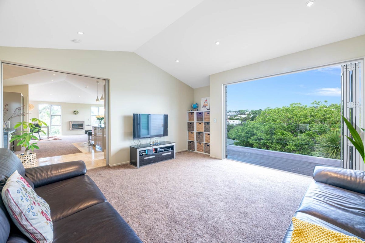 44B Nigel Road, Browns Bay, Auckland - Carousel 1