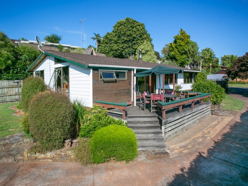 20 Fairburn Place, Leamington, Cambridge - Carousel 2