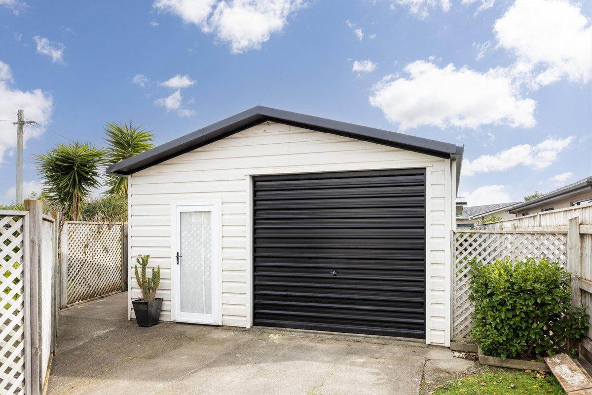 13A Anzac Avenue, Onekawa, Napier - Carousel 25