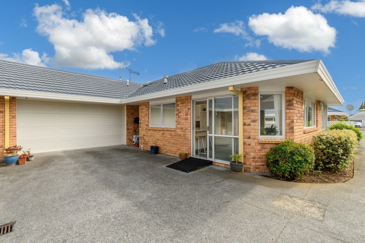 482B Devonport Road, Tauranga South, Tauranga - Carousel 1