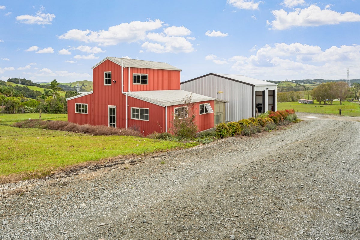 40 Ross Road, Topuni - Carousel 1