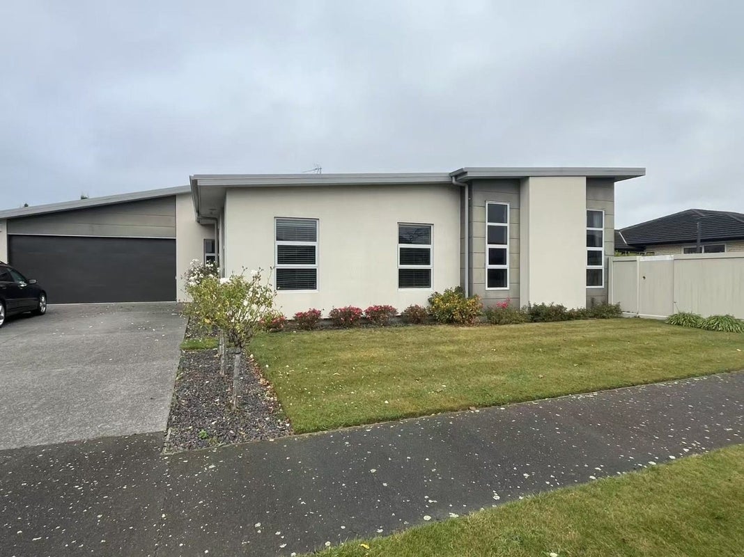 4 Winfield Drive, Wigram, Christchurch - Carousel 2