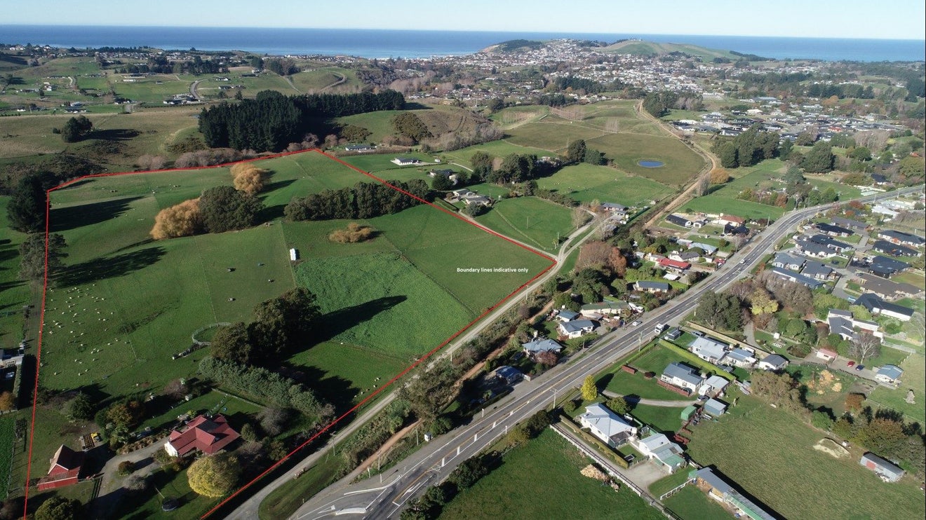 2 Essex Street, Weston, Oamaru - Carousel 11