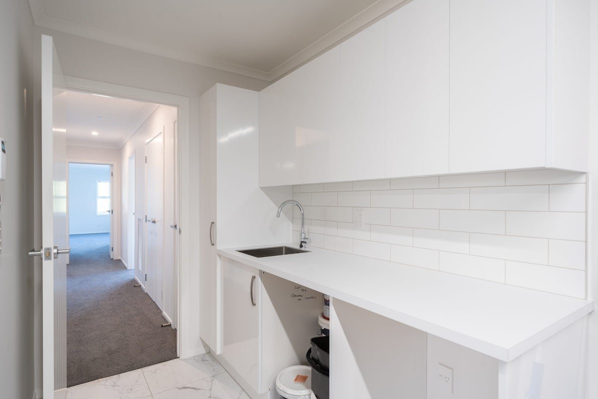 55 Crompton Avenue, Churton Park, Wellington - Carousel 19