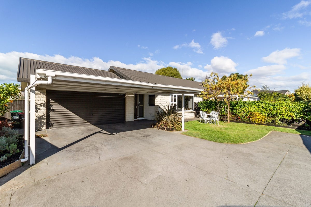 2 Derby Place, Tamatea, Napier - Carousel 1