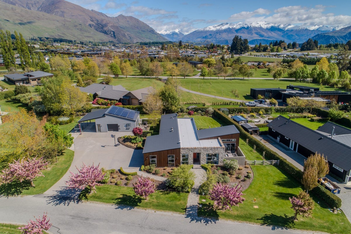 17 Mountain View Drive, Wanaka - Carousel 37