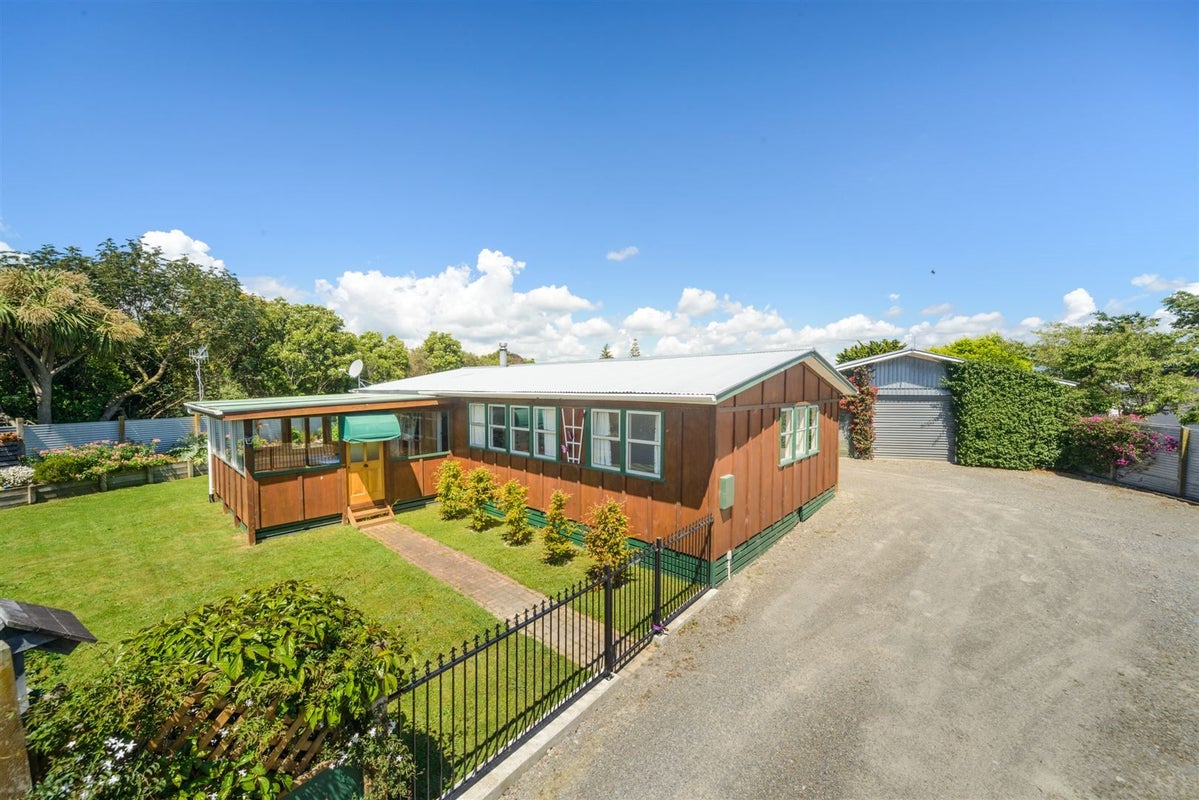 124 Limbrick Street, Terrace End, Palmerston North - Carousel 1