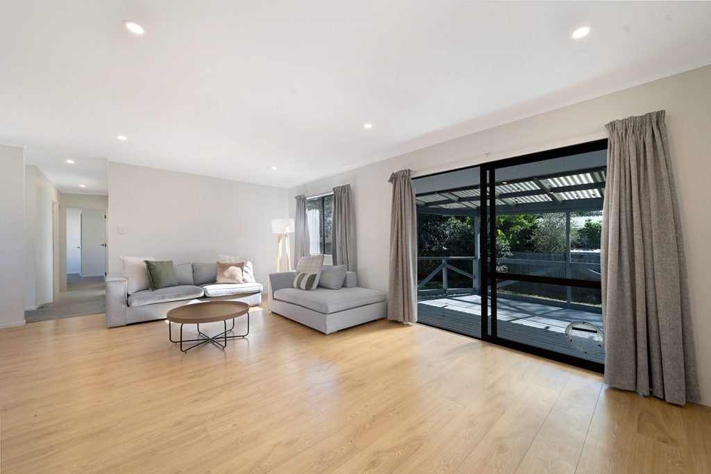 1/134 Mcleod Road, Te Atatu South, Auckland - Carousel 2