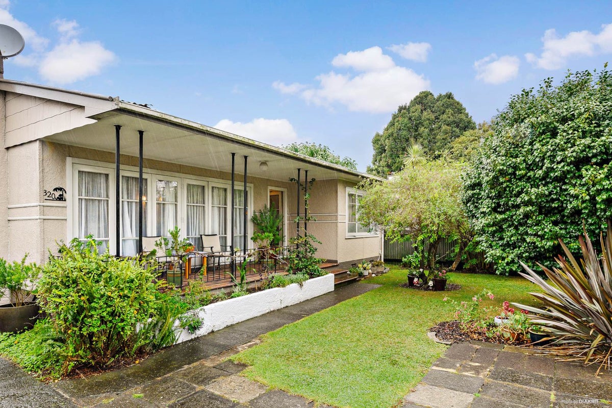 320 Massey Road, Mangere East, Auckland - Carousel 2