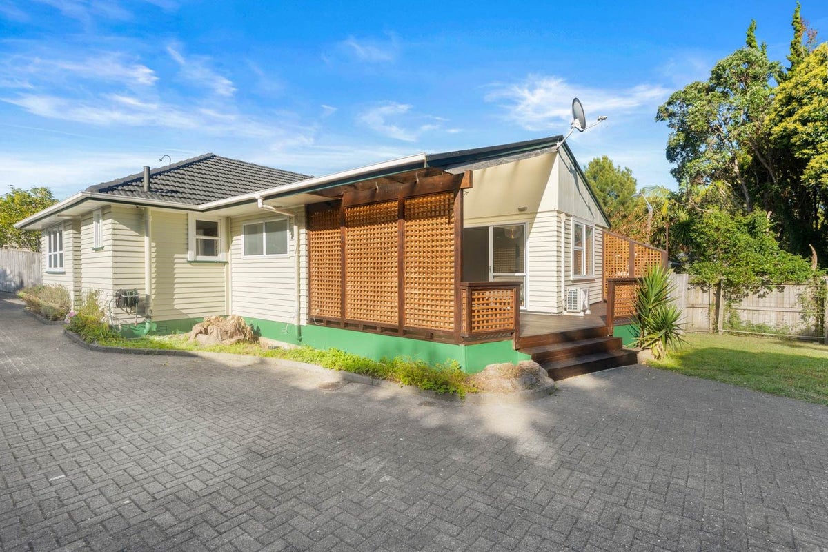 37A Neal Avenue, Glenfield, Auckland - Carousel 2