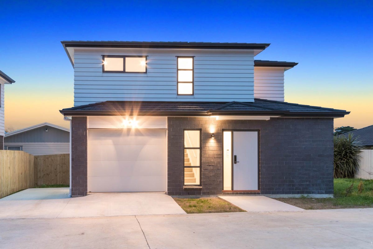 135B Sykes Road, Weymouth, Auckland - Carousel 1