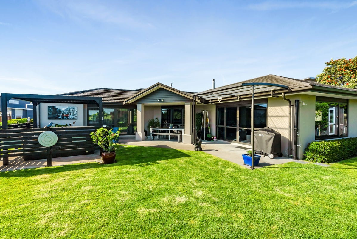 19 Parkvue Drive, Bell Block, New Plymouth - Carousel 2