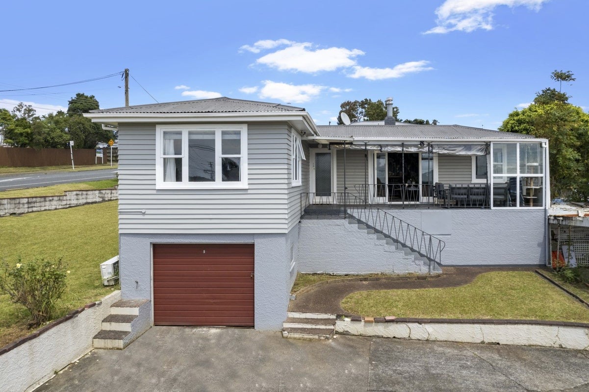 21 Parrs Cross Road, Henderson, Auckland - Carousel 1