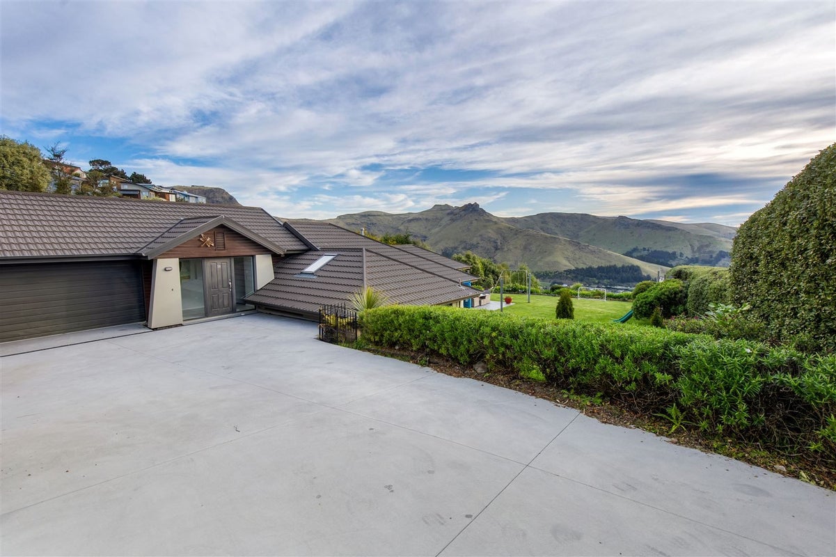 32 Rockview Place, Mount Pleasant, Christchurch - Carousel 2