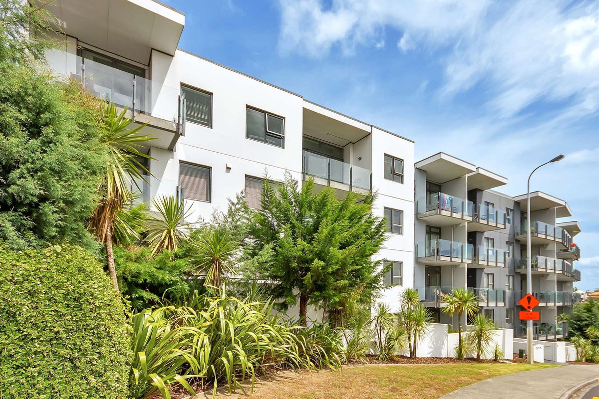 4E/6 Piwakawaka Street, Eden Terrace, Auckland - Carousel 1