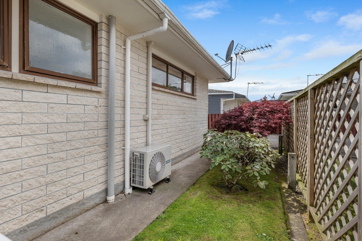 1/12 Hori Street, Vogeltown, New Plymouth - Carousel 18
