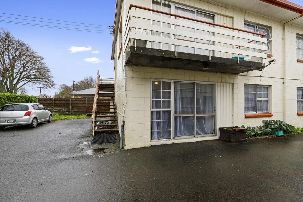 79A Firth Street, Hamilton East, Hamilton - Carousel 12