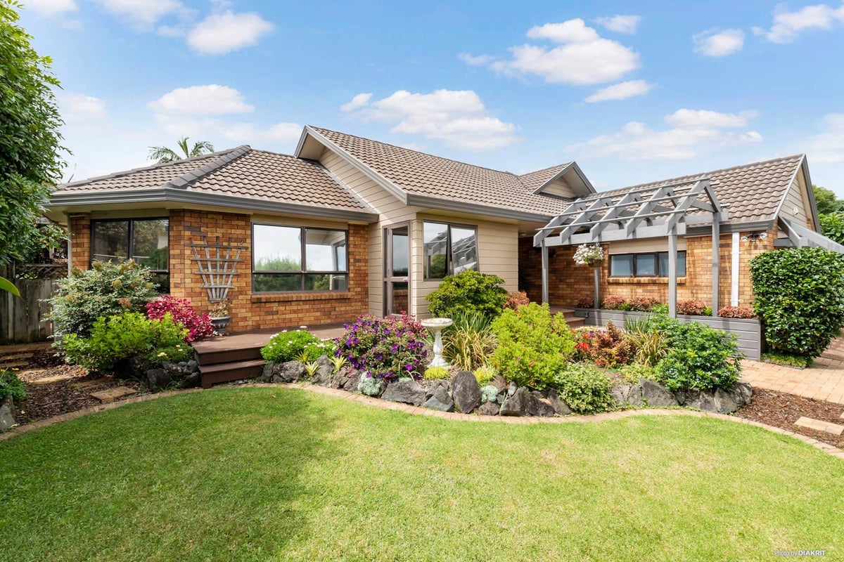 43 Clydesdale Avenue, Somerville, Manukau - Carousel 1