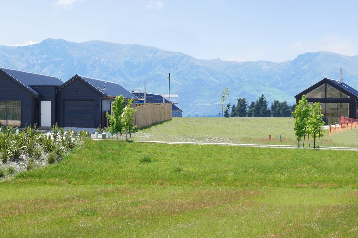 4 Hawkdun Place, Wanaka, Wanaka - Carousel 2