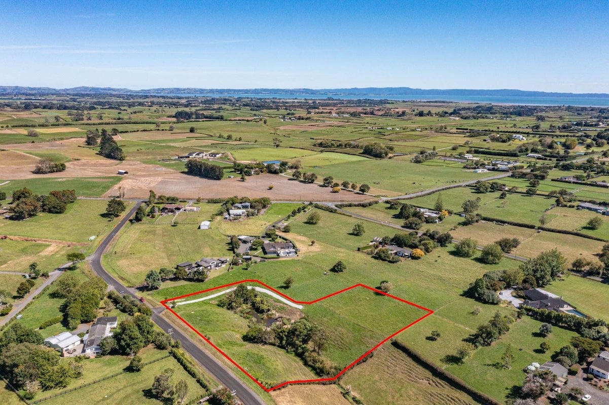 25 Bungard Road, Karaka, Papakura - Carousel 14