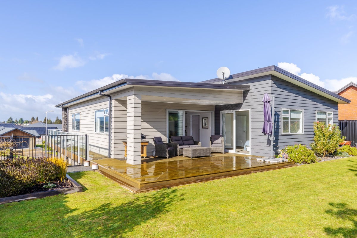 22 Oak Ridge Drive, Te Awamutu, Te Awamutu - Carousel 2