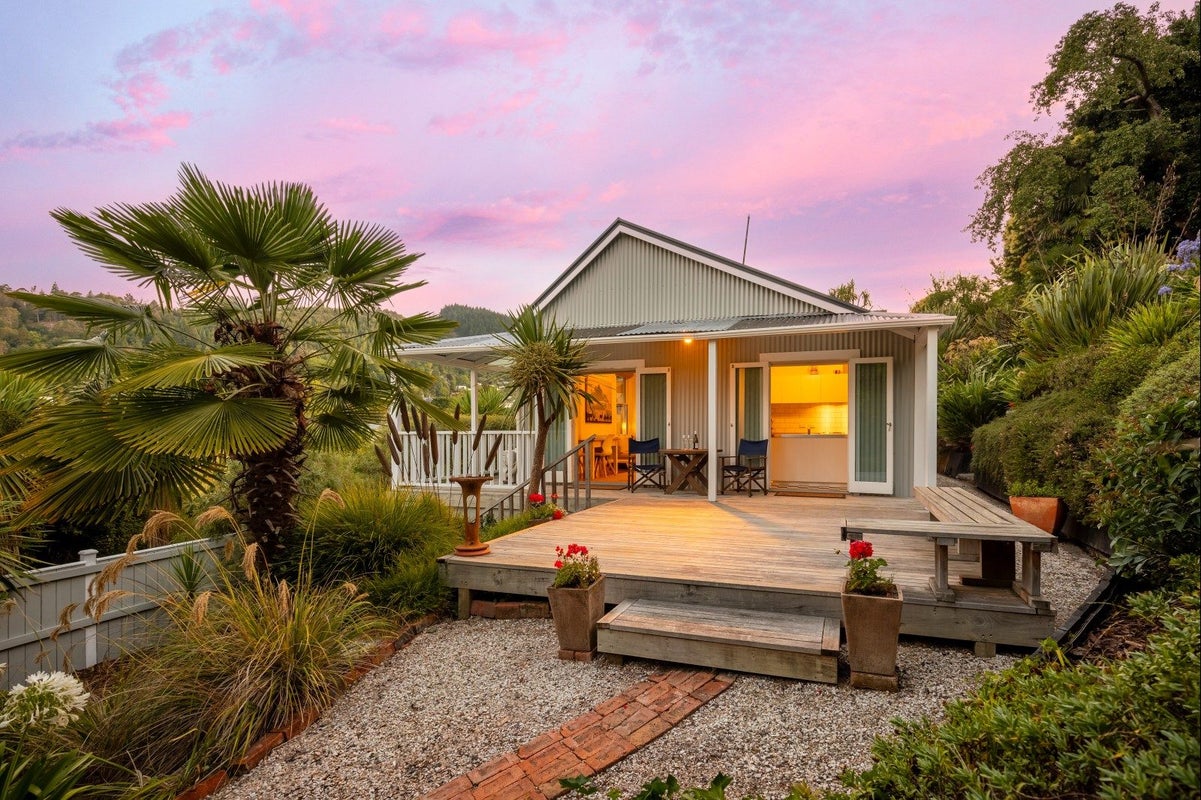 56 Wellington Street, Nelson South, Nelson - Carousel 1