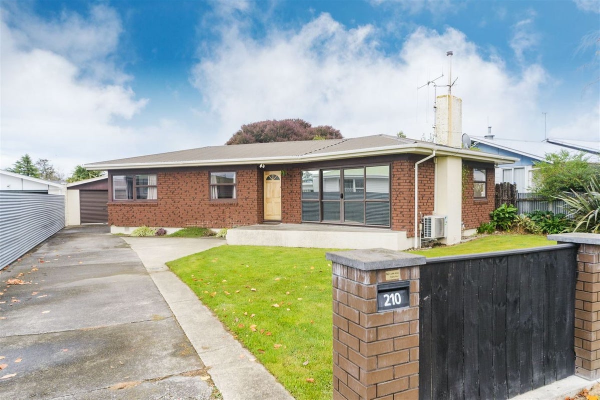 210 Milson Line, Milson, Palmerston North - Carousel 1