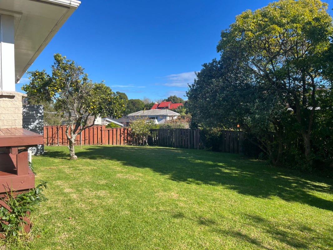 2/25 Wells Road, Bucklands Beach, Auckland - Carousel 2