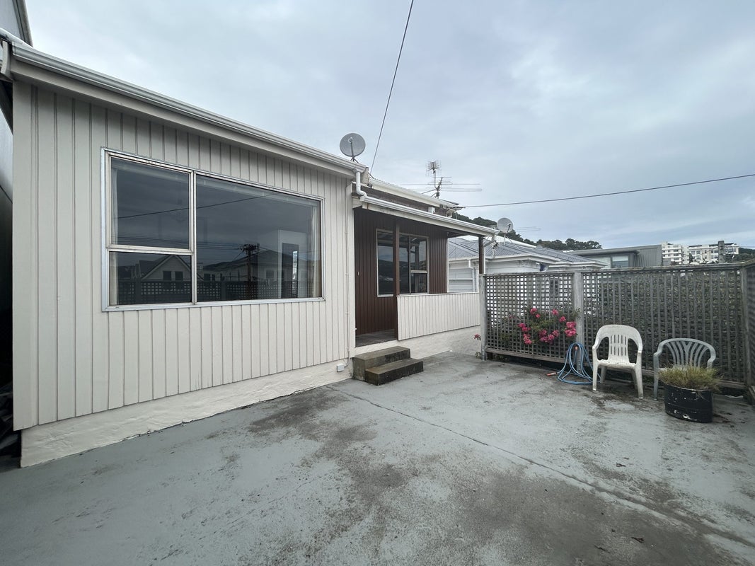 79 Austin Street, Mount Victoria, Wellington - Carousel 2